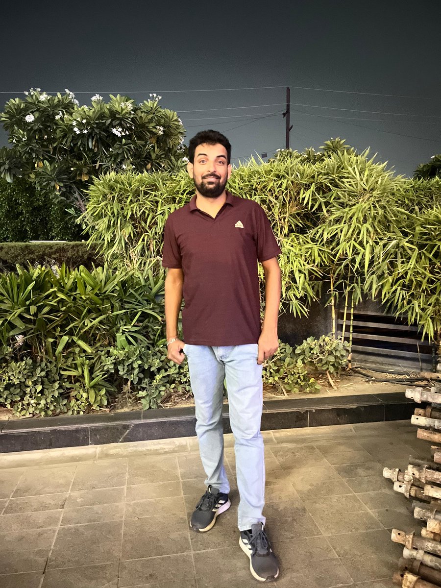 VImvinit007's tweet photo. Somewhere in Kolkata. ♥️♥️

#RedTwitter. https://t.co/cbvzvV6Skq