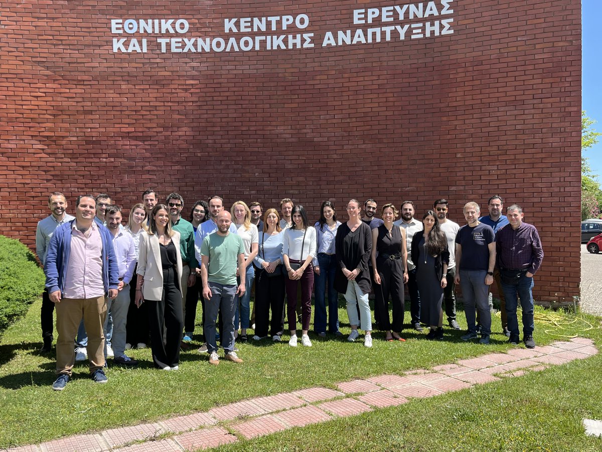 AI-PROGNOSIS (@aiprognosis) on Twitter photo ✔️ We wrapped up the second and final day of the <a href="/aiprognosis/">AI-PROGNOSIS</a> 5th Plenary meeting with insightful presentations, productive discussions, and forward-looking planning.
#Parkinsons #Parkinsonsdisease #Digitalbiomarkers #Healthtech #Digitalhealthsolutions #HorizonEurope ✔️ We wrapped up the second and final day of the <a href="/aiprognosis/">AI-PROGNOSIS</a> 5th Plenary meeting with insightful presentations, productive discussions, and forward-looking planning.
#Parkinsons #Parkinsonsdisease #Digitalbiomarkers #Healthtech #Digitalhealthsolutions #HorizonEurope