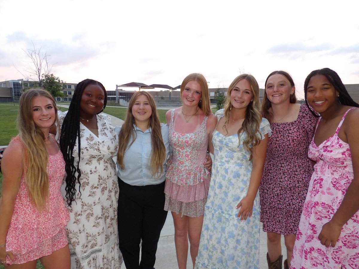 Madison Royse (@madisonroyse) on Twitter photo Jordan Softball Banquet 2025 is a wrap! I loved getting to celebrate our history making season with some of my favorite people. Thank you to my teammates and coaches for awarding me with the Warrior Mentality award! <a href="/JHS_WarriorSB/">Jordan High School Softball</a> <a href="/18UBlazeGoldKtx/">18U Blaze KTX</a> <a href="/McLennan_SB/">McLennan Softball</a> Jordan Softball Banquet 2025 is a wrap! I loved getting to celebrate our history making season with some of my favorite people. Thank you to my teammates and coaches for awarding me with the Warrior Mentality award! <a href="/JHS_WarriorSB/">Jordan High School Softball</a> <a href="/18UBlazeGoldKtx/">18U Blaze KTX</a> <a href="/McLennan_SB/">McLennan Softball</a>