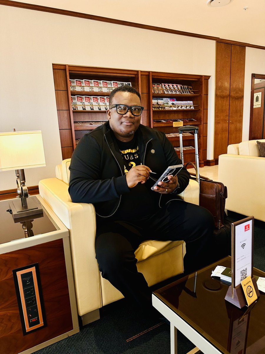 Apostle 𝐁𝐨𝐧𝐠𝐚𝐧𝐢 𝐅𝐫𝐚𝐧𝐬 tweet media