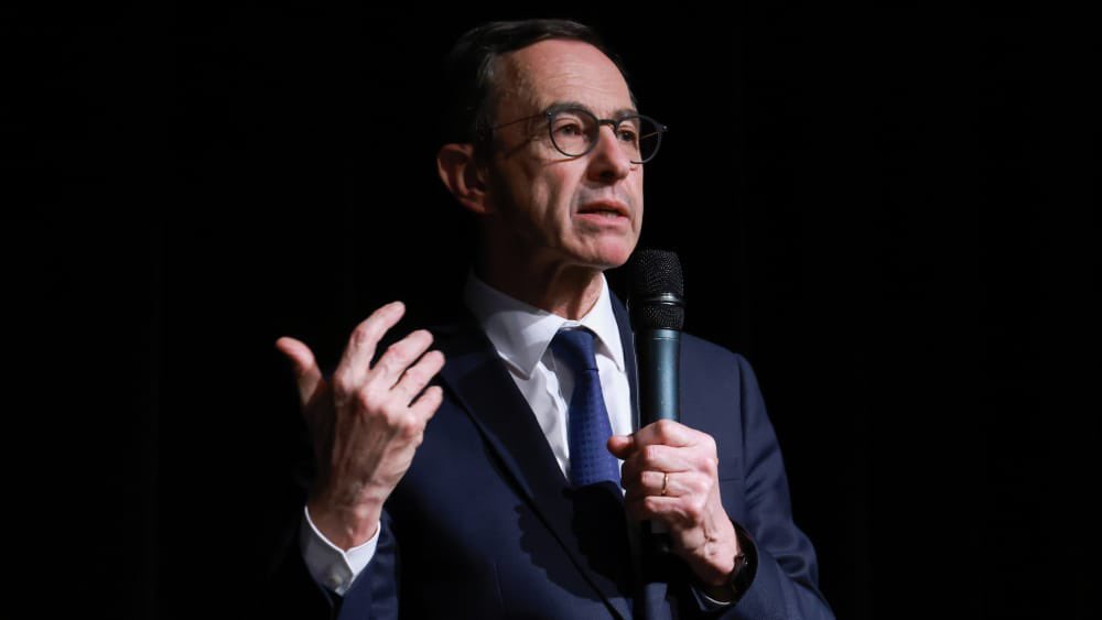[ 🇫🇷 FRANCE ]

🔸 Bruno Retailleau alerte sur « l’entrisme » des Frères musulmans, un islamisme « à bas bruit » qui infiltre associations sportives et culturelles. Selon lui, le but est de faire basculer la société française dans la charia. Un rapport classifié sera présenté en