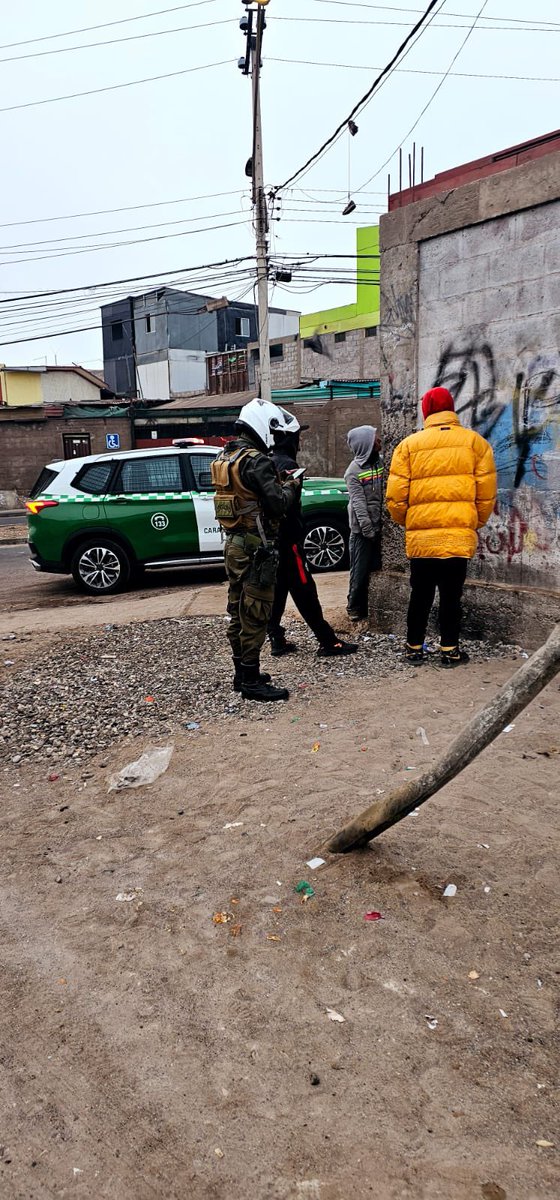 #AltoHospicio Nos encontramos realizando una Ronda en la Villa Raúl Rettig, con apoyo de personal de Iquique.

 Cumpliendo con los compromisos adquiridos para aumentar la sensación de seguridad entre nuestros vecinos.

#LaPrevencionEsNuestraEsencia