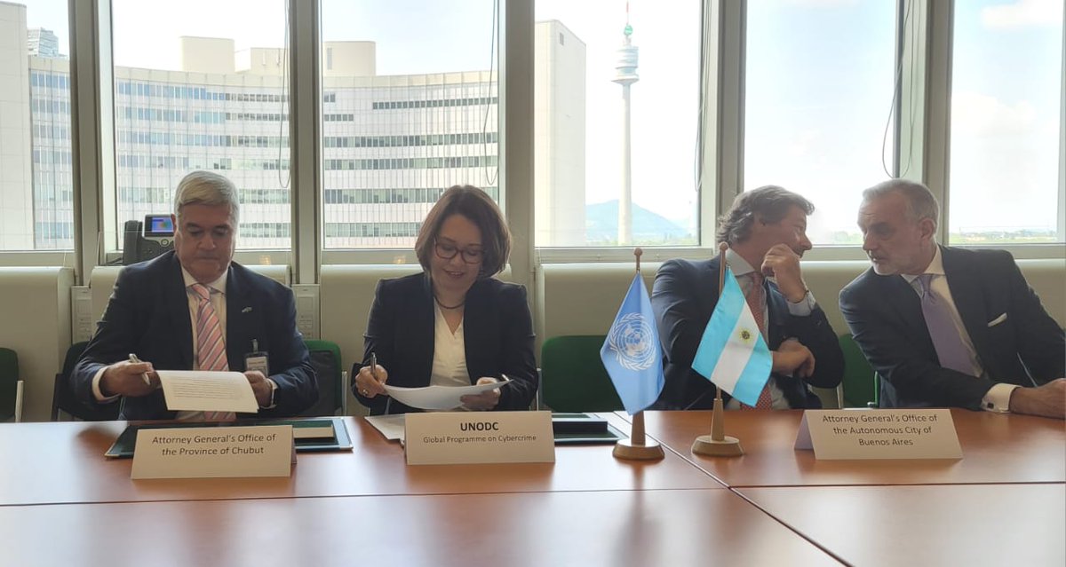 mpfcht's tweet photo. #Ahora el Procurador General @jlmiquelarena y el Procurador General Adjunto Marcos Fink, presentarán "Espejo Chubut" para la ONU en Viena https://t.co/HLLjFB3T7q
