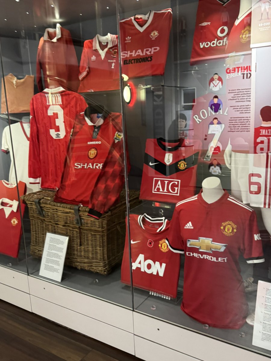 Gordon J Mackay tweet media