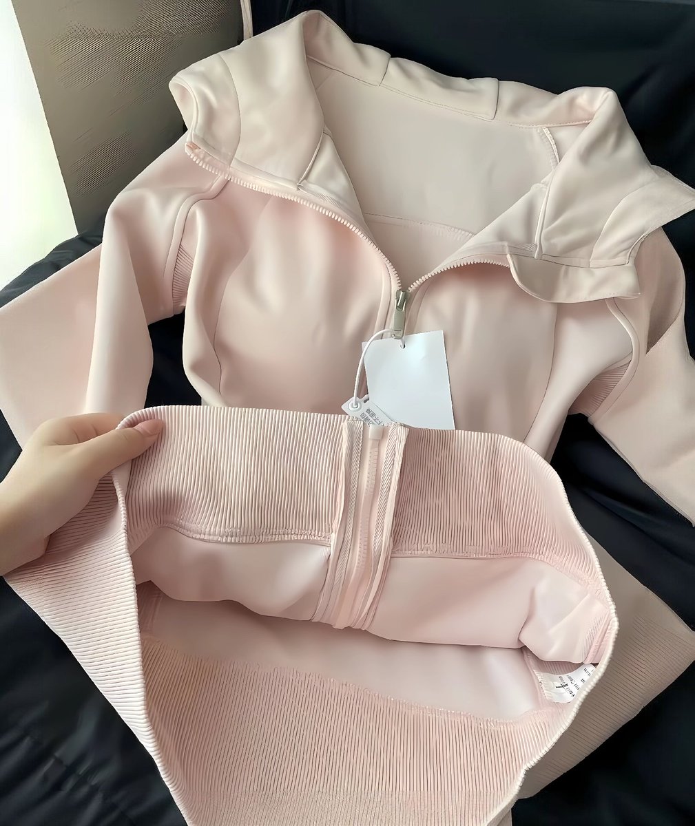cheirlotte's tweet photo. nah ini sports jacket anti uv! bisa jg dipake kegiatan outdoor yg pnas2an itu ✨️💕 https://t.co/SYADs48KHk