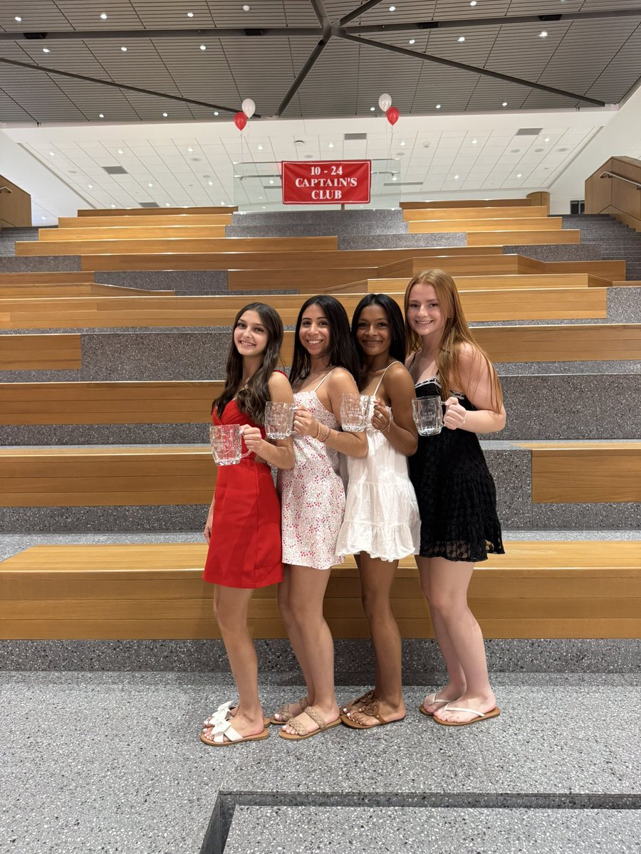 whscheering's tweet image. Beautiful night honoring Bobby Connor’s legacy and celebrating our captains at the 10-24 Captain’s Club dinner!