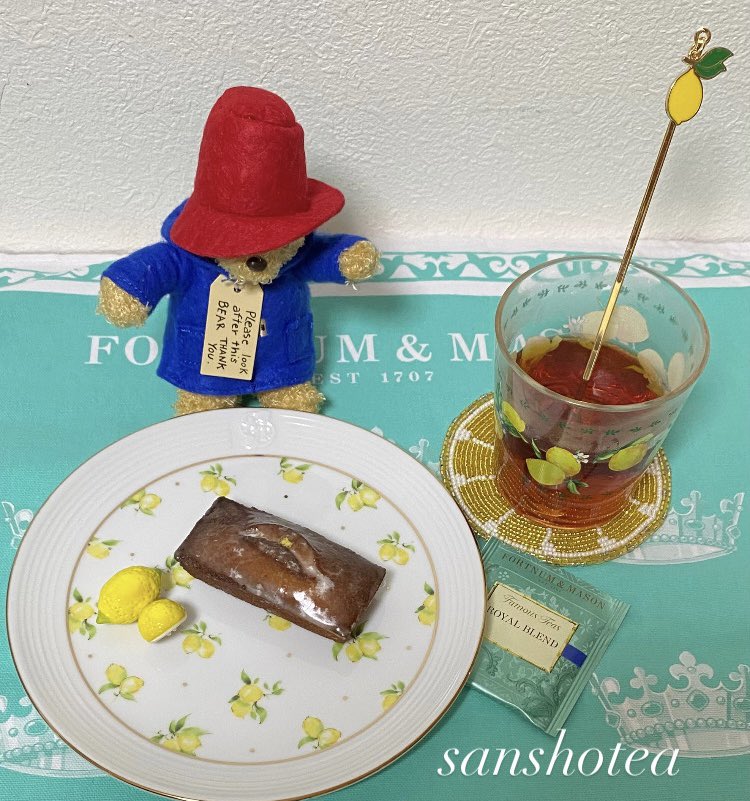 sanshotea's tweet photo. Dear Aunt Lucy
ROYAL BLEND /
FORTNUM&MASON
氷を入れてアイスティーに🫖
夜になって蒸し暑さが増してる💦💦
お茶請けは、Berry Buttonさんのフィナンシェ🥰
ATLさんでカップとお皿ポチッた✨
🍋シリーズ少しずつ収集☺️
ミッションインポッシブルすごく良かったー🎬✨
#茶好連
#BerryButton https://t.co/DDnIgyhdI6