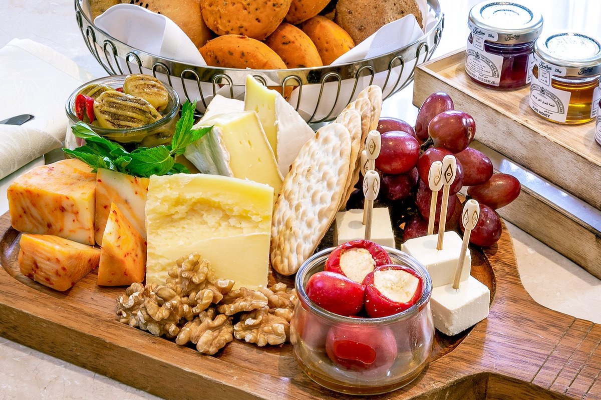 TheDipClub's tweet photo. Just say cheese! Always on the menu at the Members Lounge.
#cheeseboard #bestthinginlifeischeese #memberslounge #thediplomaticclub
حينما ترغب بتشكيلة فاخرة من الأجبان، أطلبها من قائمة الطعام في صالة الأعضاء https://t.co/Jqf94bwfTV