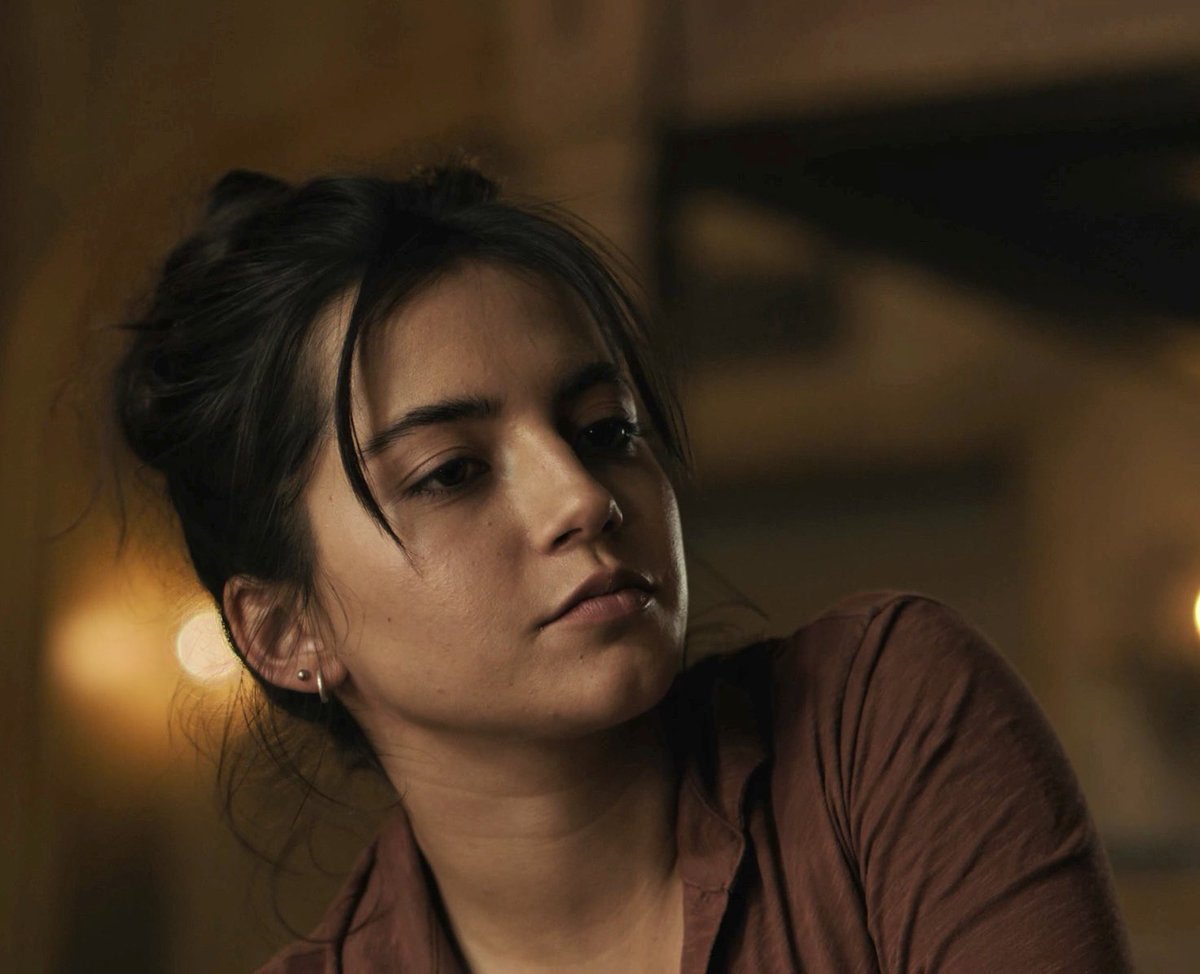 kendramerced's tweet photo. the kind of beauty you’d fight a war for https://t.co/JPYVjHUOfY