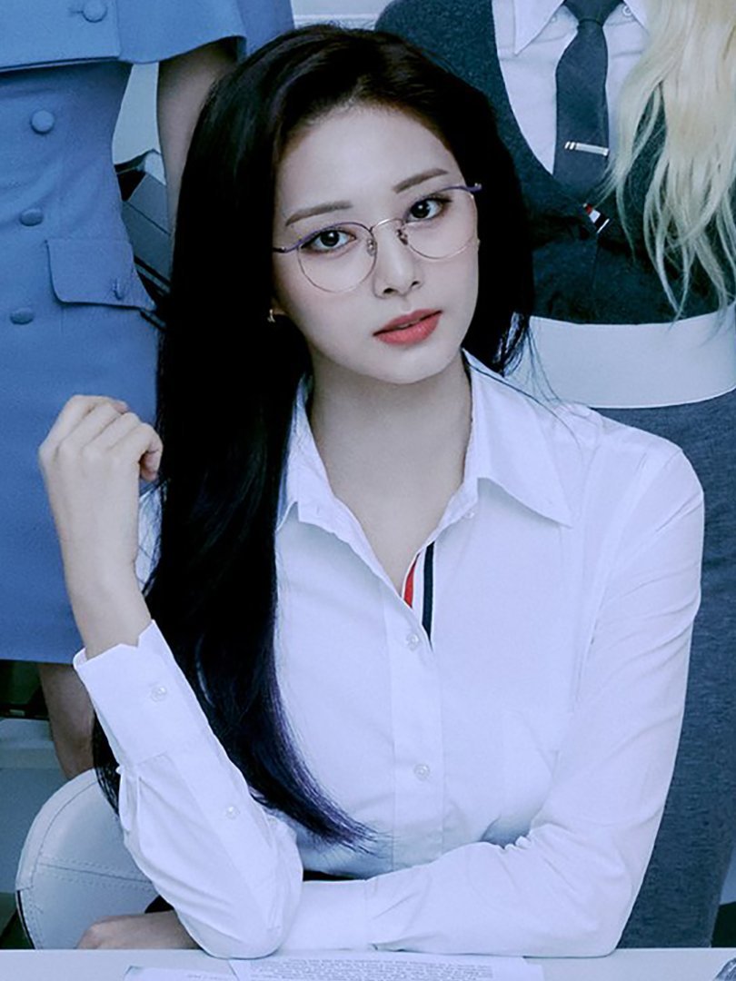 npomvtt's tweet photo. Idols e atores que são formados na faculdade; uma thread sobre a importância da educação superior https://t.co/8gRgdbIciN