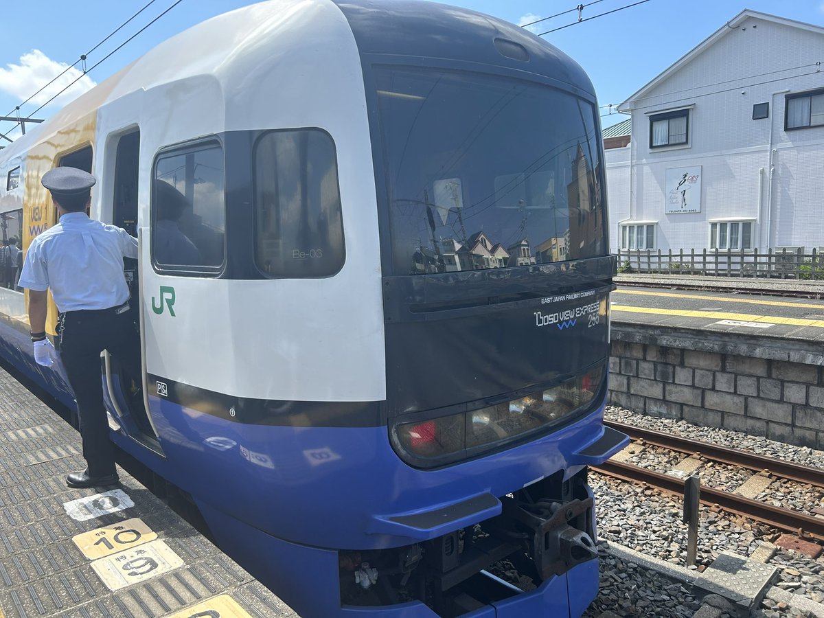 bear217_209's tweet photo. またJR東は夏にも255動かすらしいけど、もうBe-03の一本しか残ってないよ？
波動用にしては元気だし…
5本のうち4本廃車したのは間違えな気がするけどなぁ… https://t.co/zSC0OE4yPV