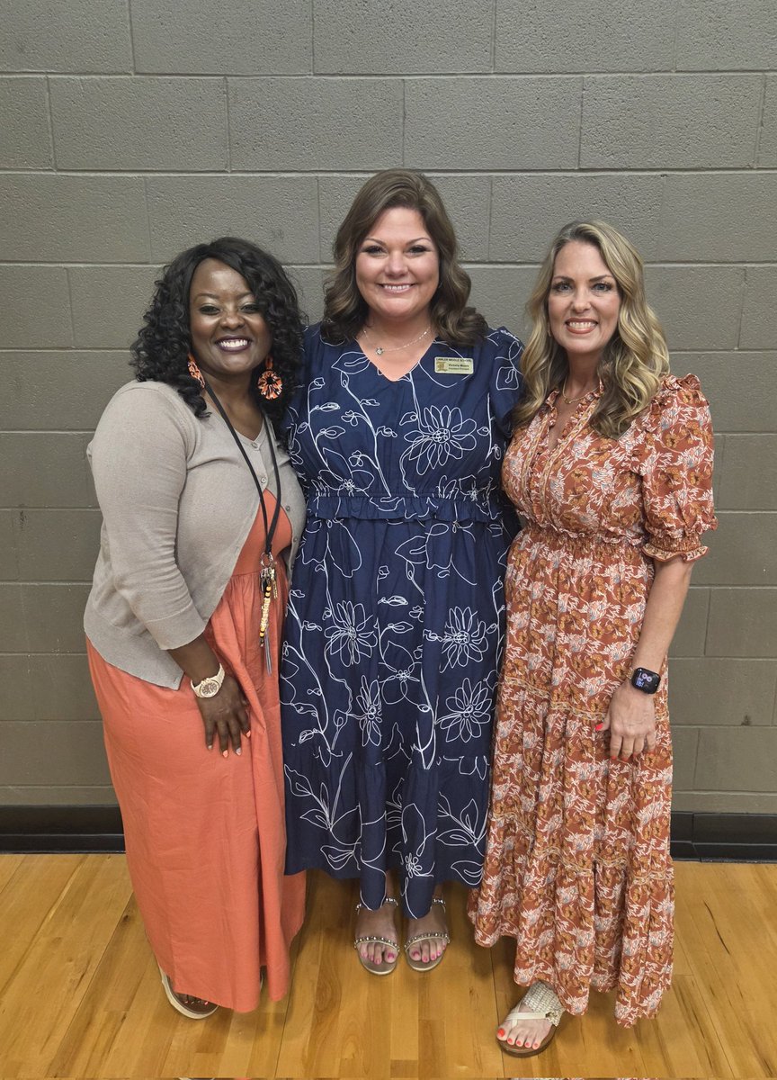 Colivian Greene (@educator_greene) on Twitter photo Completed three fantastic awards ceremonies yesterday with these #legendary leaders! LOVE this team π§‘π§‘π§‘ #blessed #differencemakers #greatschoolyear <a href="/LEAF4KIDS/">Lauren Farragut</a> <a href="/vmoore214/">Victoria Moore</a> Completed three fantastic awards ceremonies yesterday with these #legendary leaders! LOVE this team π§‘π§‘π§‘ #blessed #differencemakers #greatschoolyear <a href="/LEAF4KIDS/">Lauren Farragut</a> <a href="/vmoore214/">Victoria Moore</a>
