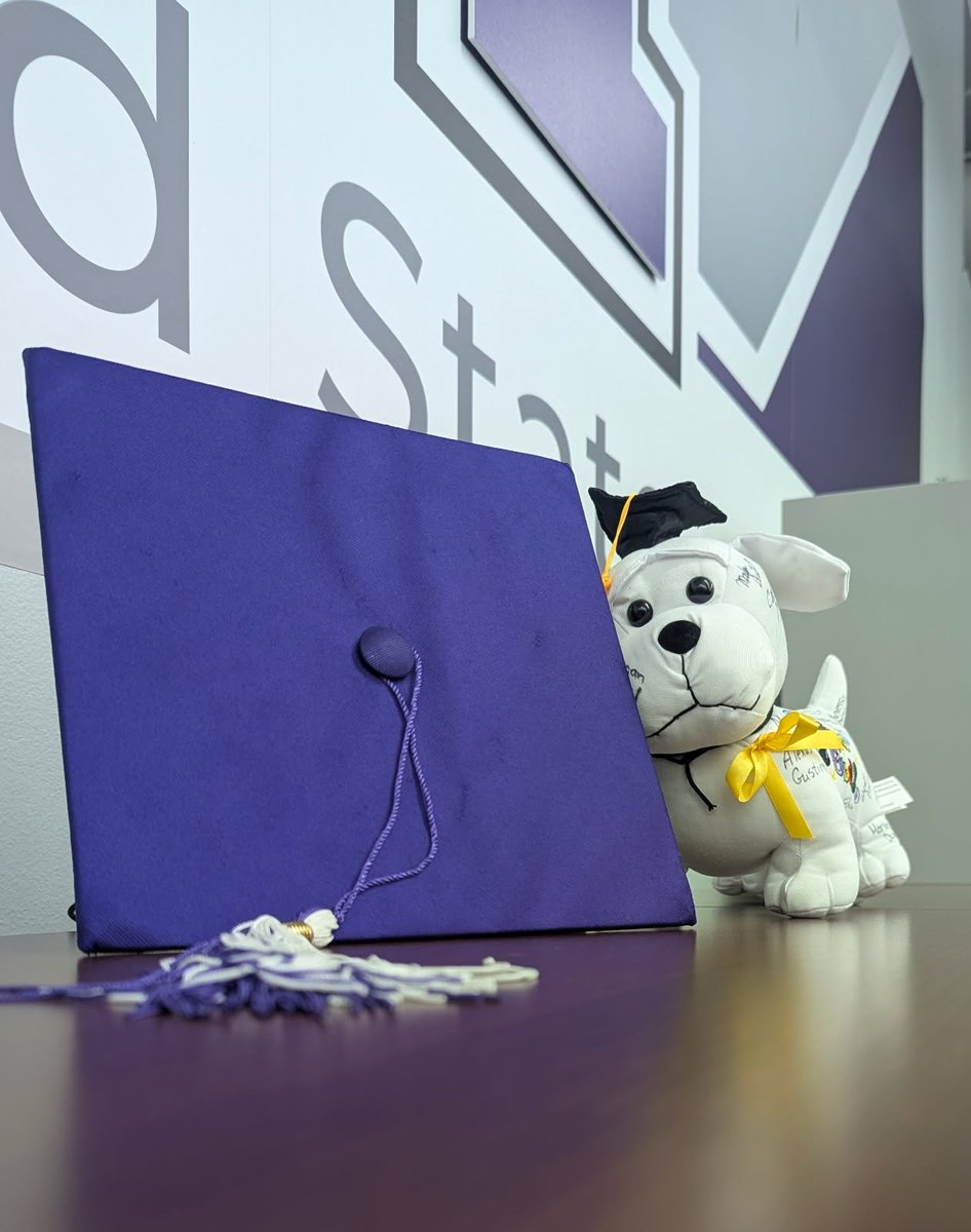 MVPMiddies's tweet photo. CONGRATULATIONS TO ALL MIDD STATE 2025 GRADUATES!!
¡FELICITACIONES A TODOS LOS GRADUADOS DE MIDD STATE 2025!
We had 99 grads (11 were Juniors).
Tuvimos 99 graduados (11 eran estudiantes del tercer año).
#MiddieRising
#MiddiePride
#MiddStateGrad
@MHSMiddieTweets
@MiddletownOH https://t.co/HytGVTa5mS