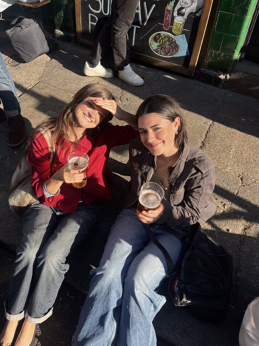 owlshoreditch's tweet photo. Hump day getting to you? The perfect remedy is waiting for you at the Owl ☀️

The sun is here to stay so pencil in a pint and some rays with your mates on our doorstep 🍻

#summer #sunshine #eastlondon #shoreditch #youngspubs #shoreditch #onredchurchst #lager #pint https://t.co/WCEeTO3sny