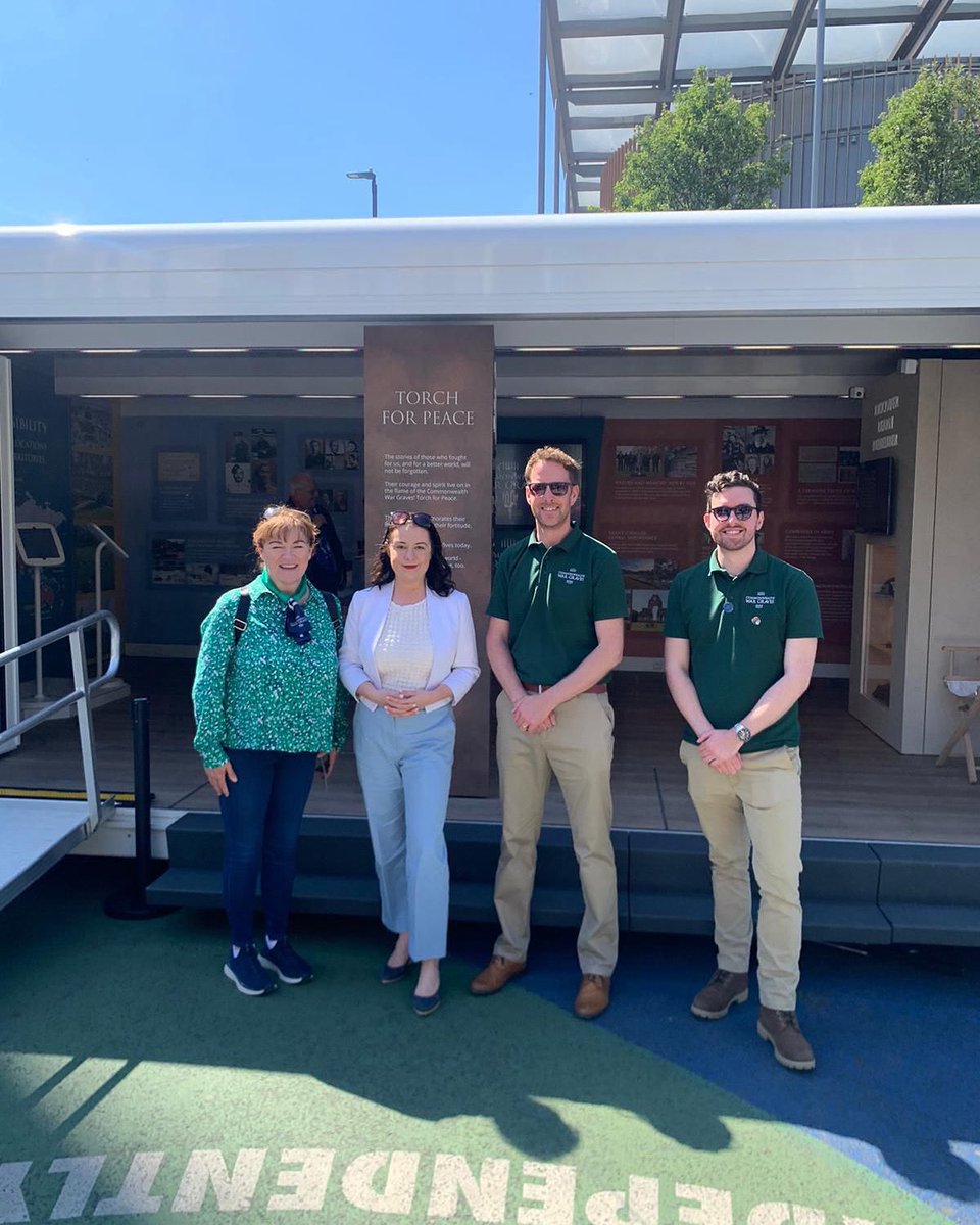 Steph_Peacock's tweet photo. I was pleased to join the Commonwealth War Graves Commission’s For Evermore Tour which is travelling the country to commemorate VE/VJ80.

This is an interactive exhibition, helping visitors learn more about those who served in WWII &amp; the civilians who supported the war effort. https://t.co/eACddwWytW