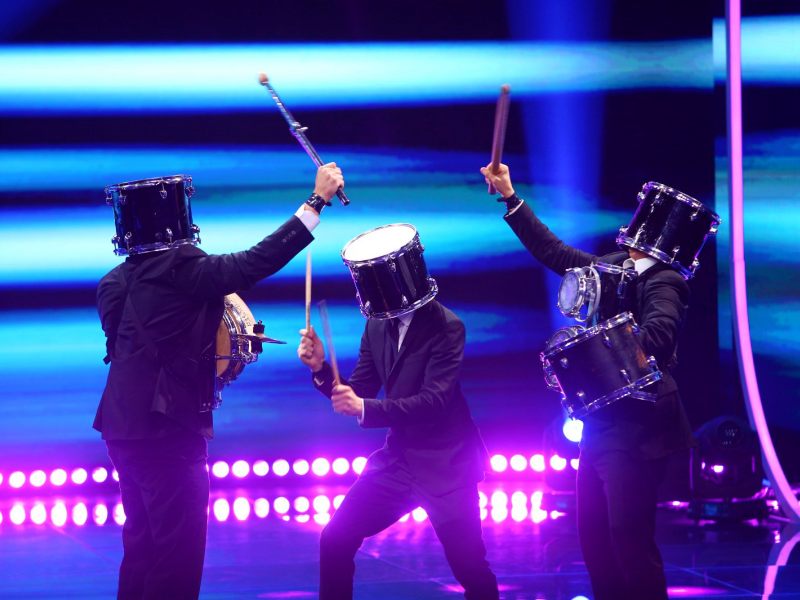 talents_prod's tweet image. Meet our incredible Drum Head Trio! 
These three sensational drummers bring a one-of-a-kind performance packed with rhythm, musical juggling, and infectious humor on stage or roaming around!
youtu.be/3oDrOUyZjD4 
#drumshow #streetperformance #percussiontrio #musicaljuggling