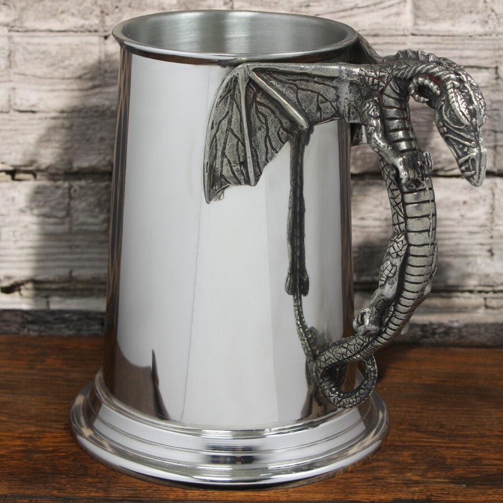 EpcRetail's tweet photo. 🔥 Unleash your inner legend!
Our 1 Pint Heavy Gauge Pewter Tankard with epic Dragon Handle is not your average beer mug – it’s a statement. 🐉 Handcrafted in Sheffield, England, using traditional techniques, this beast of a tankard is perfect for fantasy fans. https://t.co/peCq1HPeWI