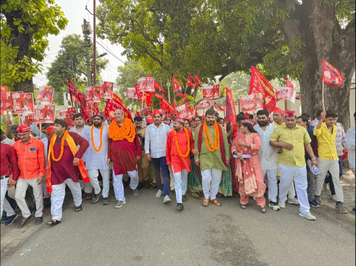 drsanjayknishad's tweet photo. आज जनपद बस्ती में निषाद पार्टी मंडलीय एक दिवसीय संगोष्ठी कार्यशाला के दौरान रैली… https://t.co/tXy7gSSKZ3