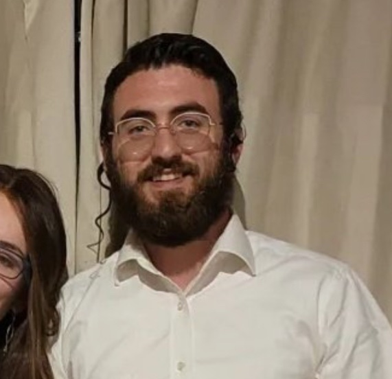 De Antwerpse IDF-soldaat @shmoeldikshtejn die trots aankondigde dat hij een bloedbad ging aanrichten onder de kinderen in Gaza heeft plots zijn account verwijderd.

Benieuwd naar de reactie v 🇧🇪 Gov, Justitie &amp; BuZa.

Wat zijn de consequenties als deze man terugkeert naar BE?