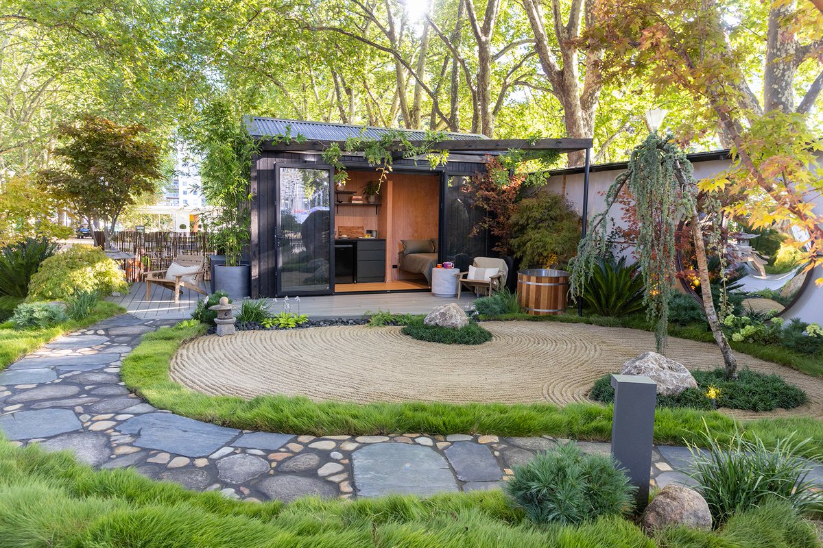 HeperLighting's tweet photo. YUTORI Garden, exhibited at the Melbourne International Flower &amp; Garden Show 2025 and designed by award-winning landscape designer Christian Jenkins using DRAGO... Adopting the philosophy of “slowing down and just being”, https://t.co/cppYeXf1WW