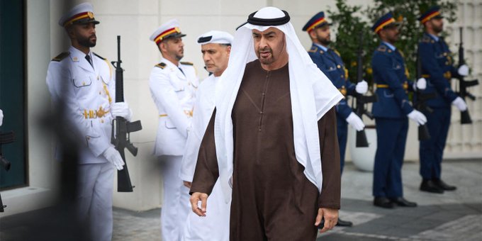 #UAE’s persistent backing of secessionist forces in Libya, Yemen &amp; Sudan undermines Arab unity &amp; fuels regional instability. AbuDhabi’s militarized foreign policy prioritizes geopolitical dominance over sovereignty of nations.
<a href="/dominikacosic/">Dominika Cosic</a> <a href="/FranceskAlbs/">Francesca Albanese, UN Special Rapporteur oPt</a> 
lemonde.fr/un-si-proche-o…