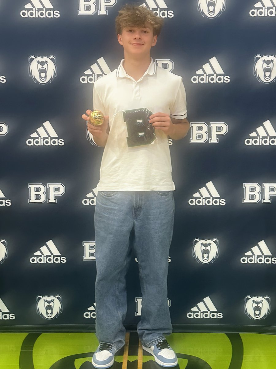 PatColburn2028's tweet photo. Wrapped up freshman year playing varsity for @BPSBears. 17 IP, 8.2 ERA, 20K (10 K-L), 18 BB.  Too many walks early in season but finished really strong.   

Looking forward to more work with @Sean__Thomas22 at @X2_Baseball and summer with @Stampedebsbll https://t.co/jHfIhRC2c4