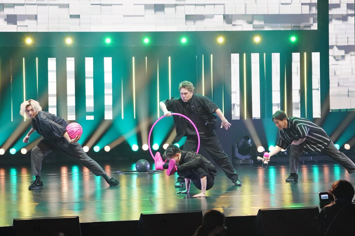 the_dance_day's tweet image. ⚡️1st ROUND⚡️
          -`OBJECTS´-
￣￣￣￣￣￣￣￣￣￣￣￣￣￣
   合計得点→756点 暫定10位

￣￣￣￣￣￣￣￣￣￣￣￣￣￣
最高のパフォーマンスを
ありがとうございました！👏✨

#TVer でリアルタイム配信中📱
🔗tver.jp/live/simul/lej…

#OBJECTS
#ダンスNo1決定戦
#THEDANCEDAY…