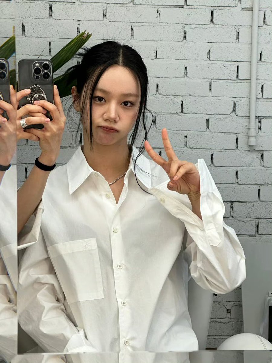 6yeji_'s tweet photo. 귀엽다 520이라고 웨이보도 찾아와줌 ❤️
혜리 이제 워터마크 없이 올릴줄도 안다!! 기특!!! https://t.co/Z6HY15dcfd
