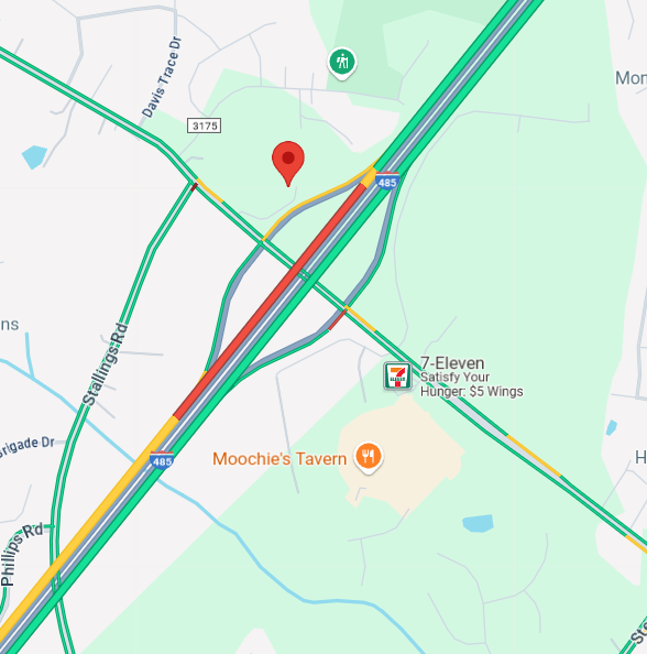 Clt_TrafficGuy's tweet photo. 💥Here 's a conundrum:
CMPD crash response is GPS dispatched, which means sometimes, the location is approximate.  
►There is a wreck reported on Idlewild at I-485, but looking at the traffic flow, I get the feeling it is really on the freeway and not on Idlewild.
#Clt_Traffic https://t.co/eeYI1n2bsE
