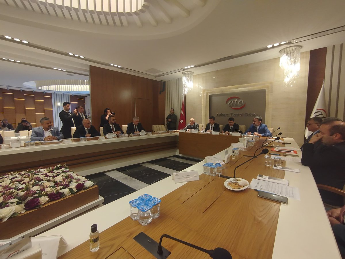 Ankara Valisi Vasip Şahin' in teşrifleri ve Ankara Sosyal Bilimler Üniversitesi Rektörü, TYB Genel Başkanı Prof. Dr. Musa Kazım Arıcan 'ın katılımları ile "Bilge Yazarlar Projesi" kapsamında, Ankara Valiliği, Türkiye Yazarlar Birliği (TYB) ve Milli Eğitim Bakanlığı (MEB) iş