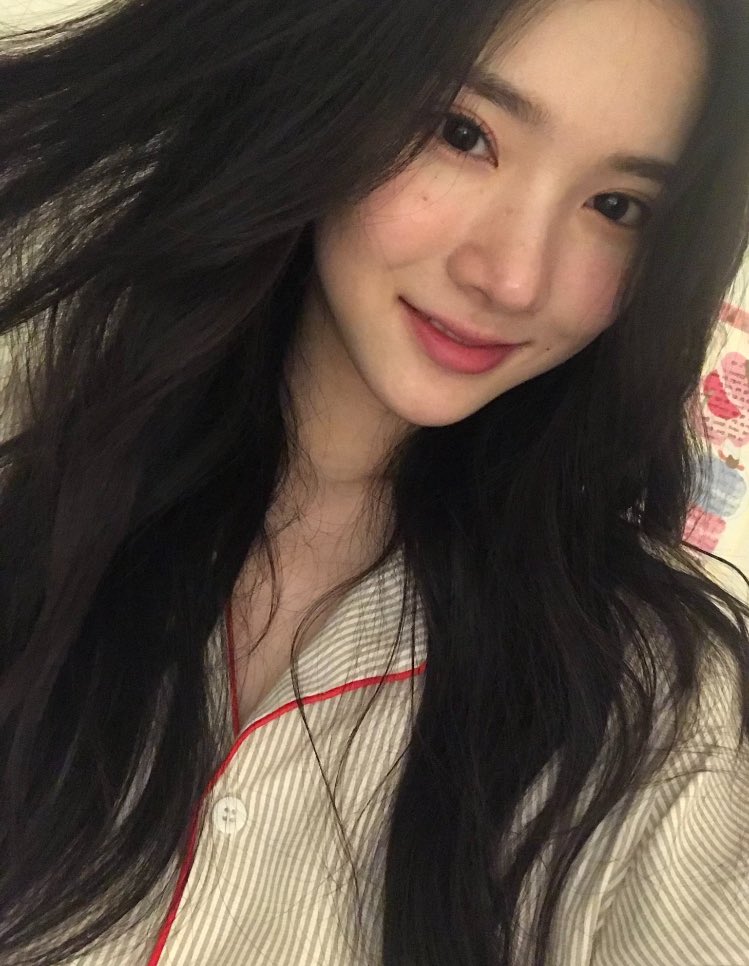 jiwoo pics tweet media