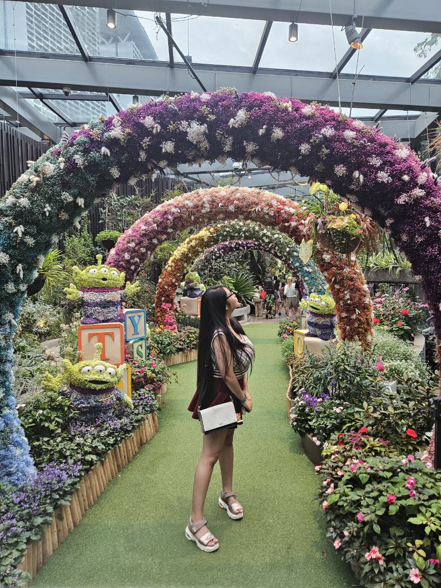 Phantom Of The Opera 
Universal Studios Singapore 
Prada @ Ion Orchard 
Lots and lots of good food 🇸🇬
