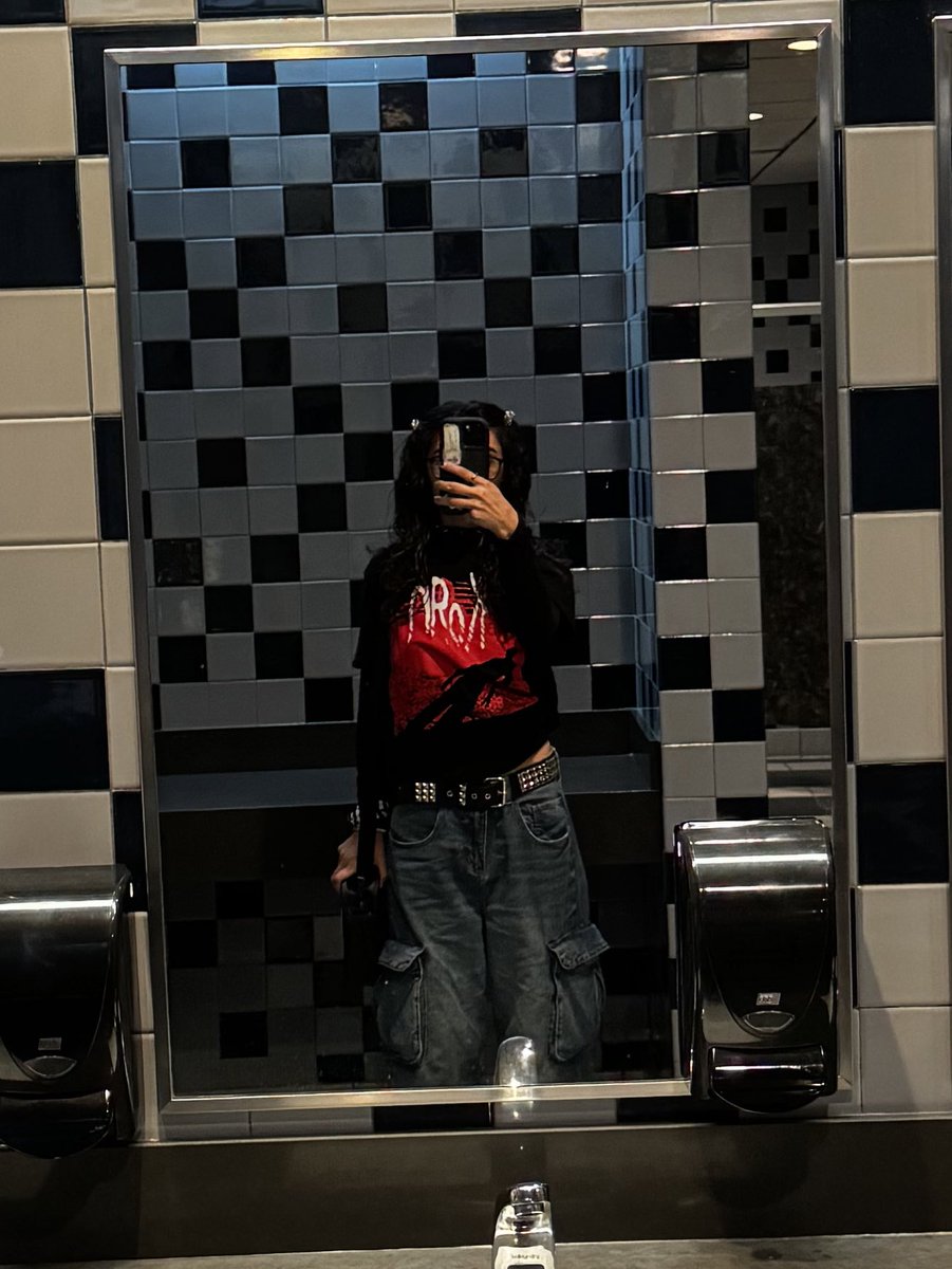 caiterpillar𓆑 tweet media