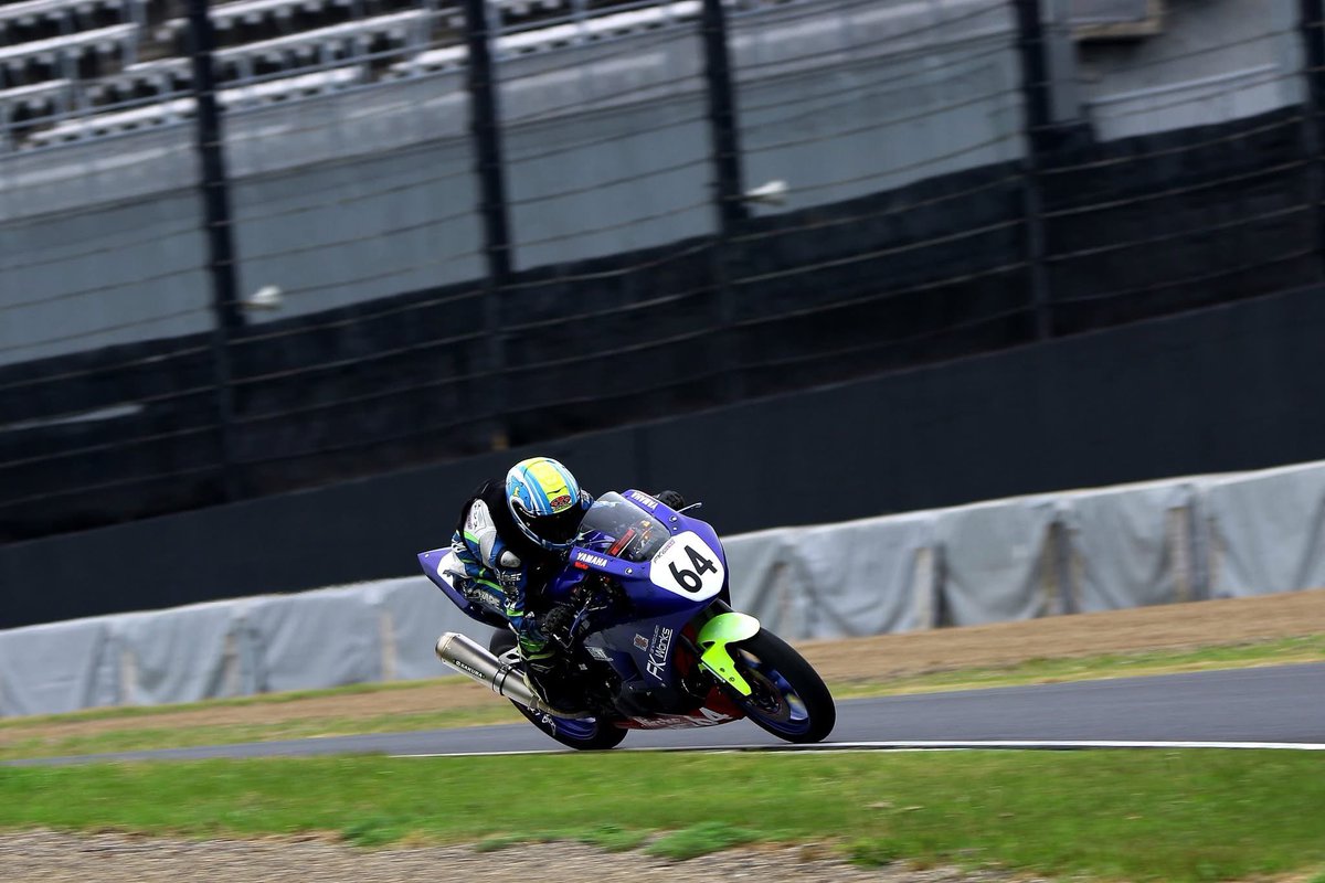 keitatsukawaki's tweet photo. Race week🐬
ついに開幕戦SUGOです!
木曜日から走行があるので少しでも上に行けるように頑張ります。
是非現地やYouTubeの配信で応援していただけると嬉しいです❕
応援よろしくお願いします🍀
#YAMAHA #BLUCRU #BabyFace #YZFR3 #JP250 #MFJCUP https://t.co/85A238K4Qs
