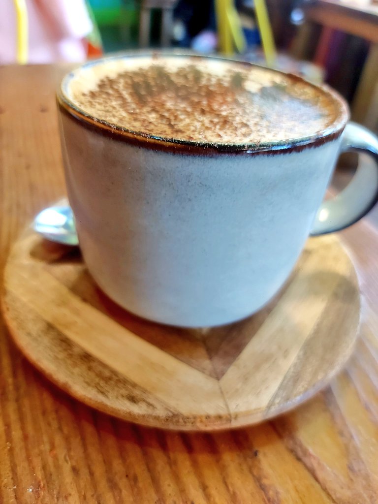 DrKhan_do's tweet image. Having lunch solo - a bit of peace 😌 
You know, you know, you know, it's hard to eat &amp;amp; speak 😄 
Some of us are just inept.
#clumsy