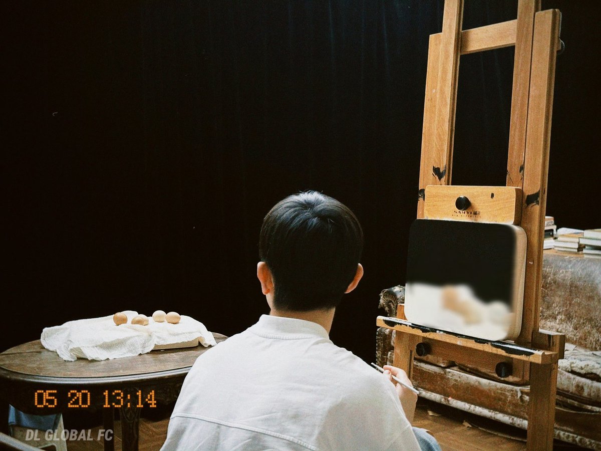 dengxindiary_pp's tweet photo. 2025.05.20📝

520快乐｜又是一年520🍀
很庆幸很幸福我们还在一起💗

#เติ้งหลุน #邓伦 #denglun 
#ไส้ตะเกียงdiary🕯 https://t.co/LaoJFViLdq