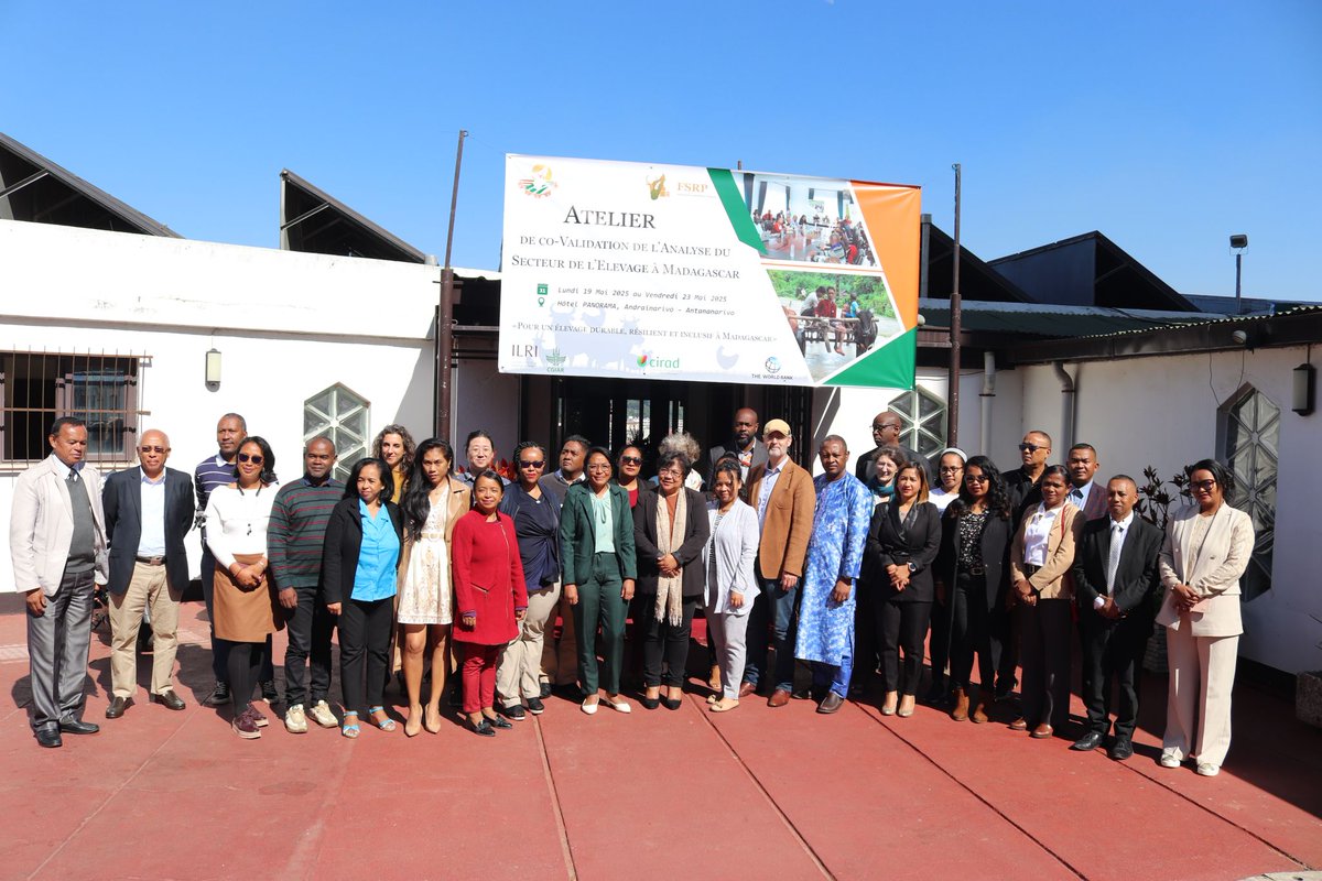 LMP_Madagascar's tweet photo. Hier lundi 19 mai, s'est ouvert à #Antananarivo, Madagascar  l'atelier de co-validation de l’analyse du secteur de l’élevage, dans le cadre de l’élaboration du Plan Directeur du Secteur de l’Élevage (PDSEM). https://t.co/AMiJ932C6m