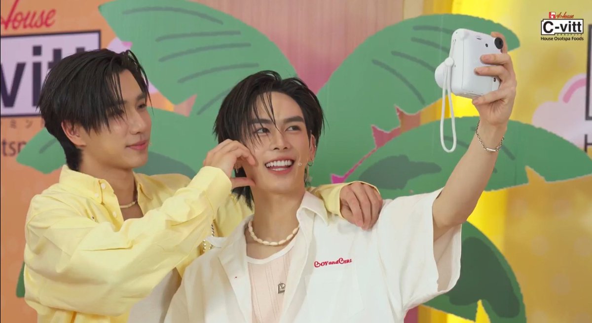 TrendforPS_TH's tweet image. น่ารักไหมค้าบบบบ 🫶

@perthppe @Ppsanta

PERTHSANTA CVITT SANRIO

#CvittxPerthSanta
#Cvitt #Cvitt1000mg #CvittxSanrioCharacters #Cvittเพื่อนซี้คลายร้อน #PerthSanta