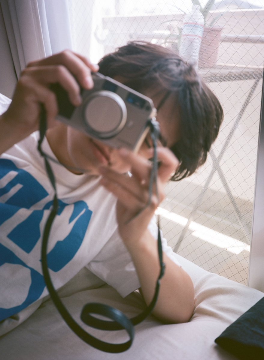 uttnsy's tweet photo. フィルムたけ〜( ; ; )っていっつも話してるから、そんな貴重なのに俺の事撮っていいのって聞いてくれるけど、貴重だから大切なものを撮ってるんだぜ https://t.co/3E1E5rDX50