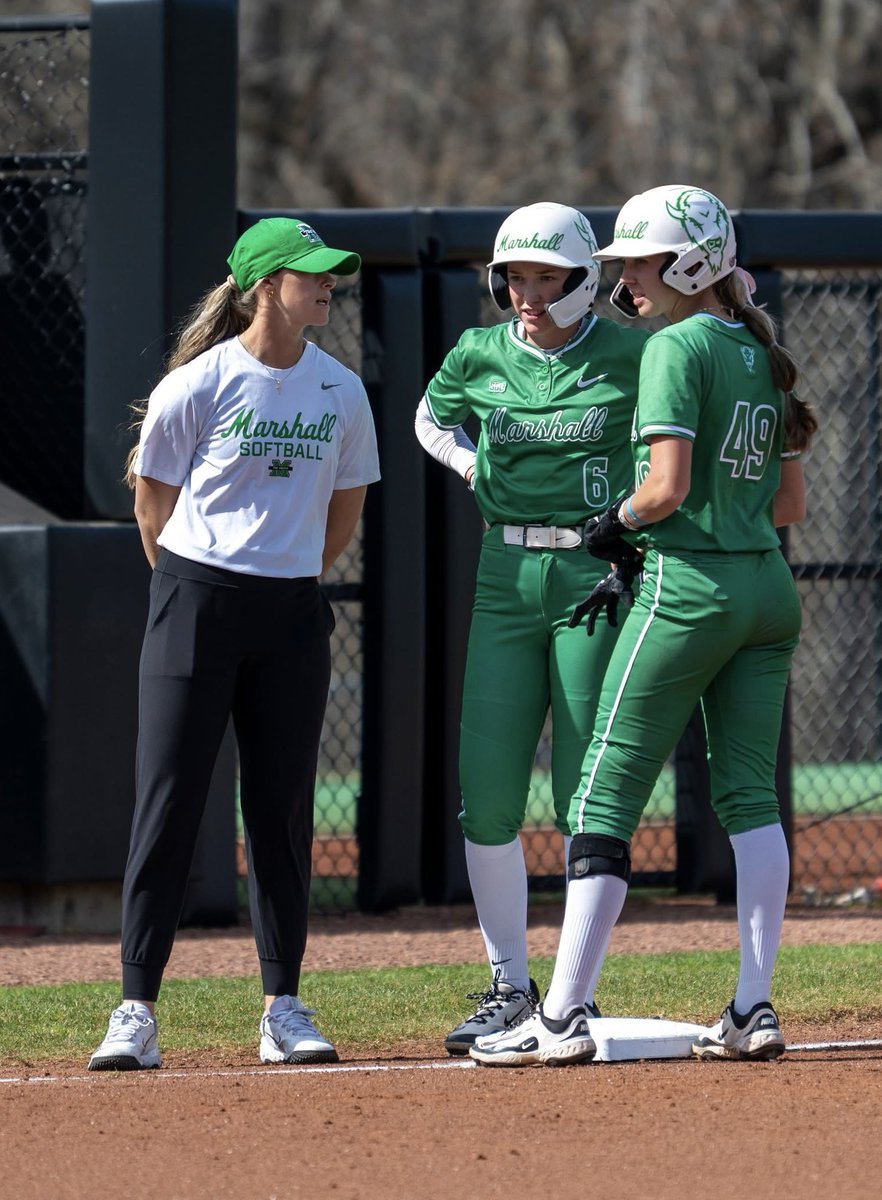 Happy Birthday to our speedy Canadian <a href="/paigesimpsonn10/">Paige Simpson</a> 🥳🏃‍♀️🇨🇦