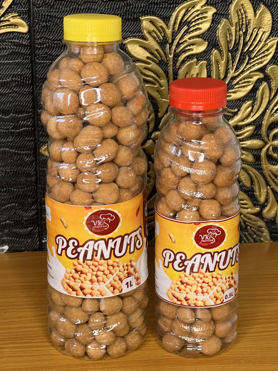 Hoctavie_'s tweet photo. Another giveaway 🔥 

You all must have a taste of my products whether you like it or not 😂.
2 people one loaf of banana cake or a bottle of peanuts. All you have to do like and retweet this then follow @DobgimaZ and @Vies_Pastries https://t.co/5WdYuAAzT7