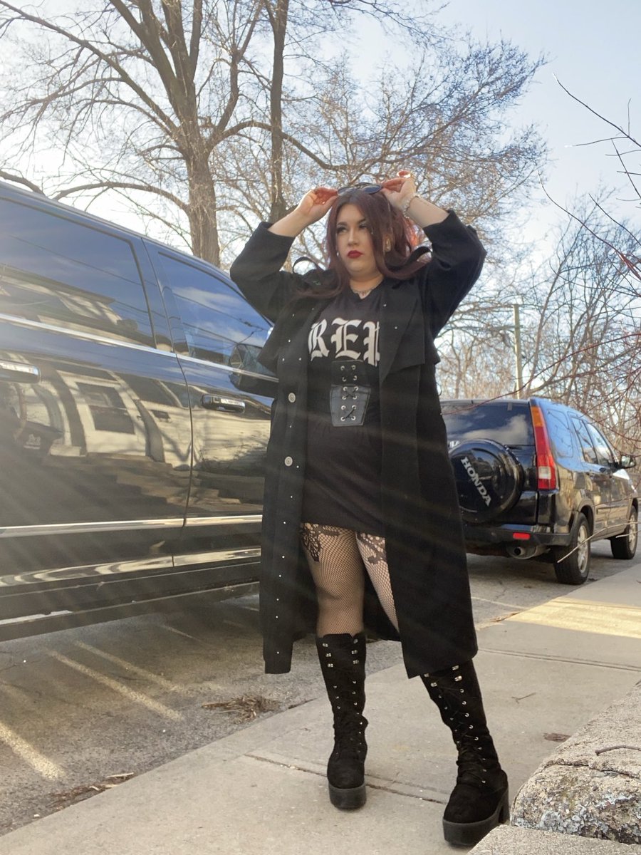 jaydealex's tweet image. I’ll talk about this jacket every chance i get!! you can BET i’ll be wearing it to work monday! #reputationTaylorsVersion 🐍