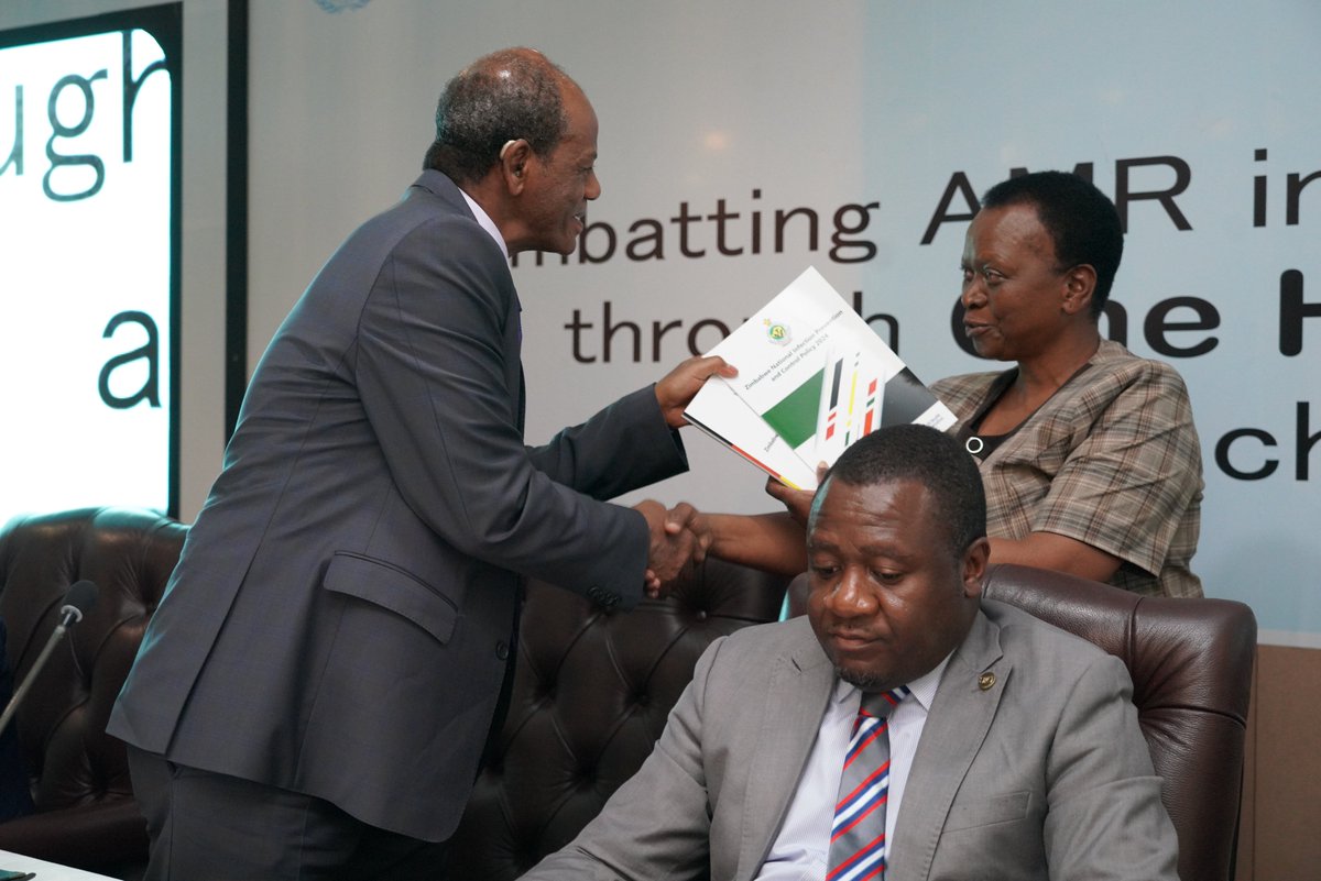 FAOZimbabwe's tweet photo. 🇿🇼 #Zimbabwe wraps up successful workshop on combating #AntimicrobialResistance using #OneHealth approach! Thanks to a @MPTFOffice funding.
Insightful lessons in key achievements & future plans https://t.co/IR5u1lQIzP