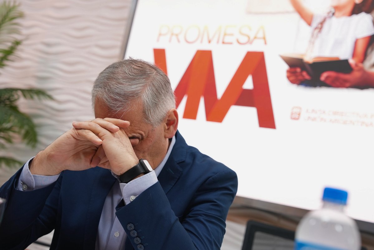 Comenzamos la primera jornada de la Junta Plenaria de la Unión Argentina #PromesaViva,
con alabanzas, oración y el mensaje del pastor <a href="/MarceloCoronel_/">Marcelo Coronel</a>, presidente de la Iglesia Adventista en la Misión Bonaerense del Norte (MiBoN).