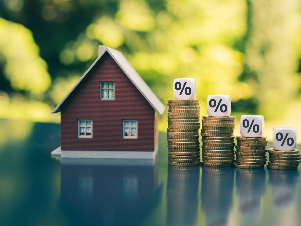 1/8¿Vivienda en alquiler o en propiedad?
 El debate que marcará el futuro de España no va de ideologías, sino de qué tipo de sociedad queremos ser. Y de si estamos dispuestos a desmontar el contrato social que ha definido nuestras ciudades y barrios desde hace más de 70 años. 🧵