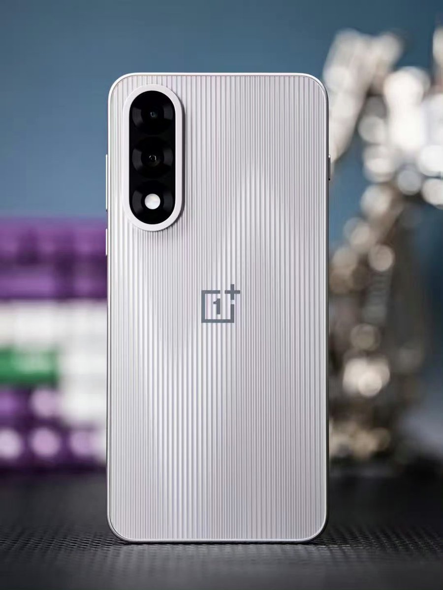rajAnoop_'s tweet photo. OnePlus ACE 5 (HQ) Titanium

#OnePlus #OnePlusAce5ExtremeEdition #OnePlusAce5RacingEdition #OnePlusAce5Ultra #OnePlusAce5series https://t.co/dULhcLxe5b