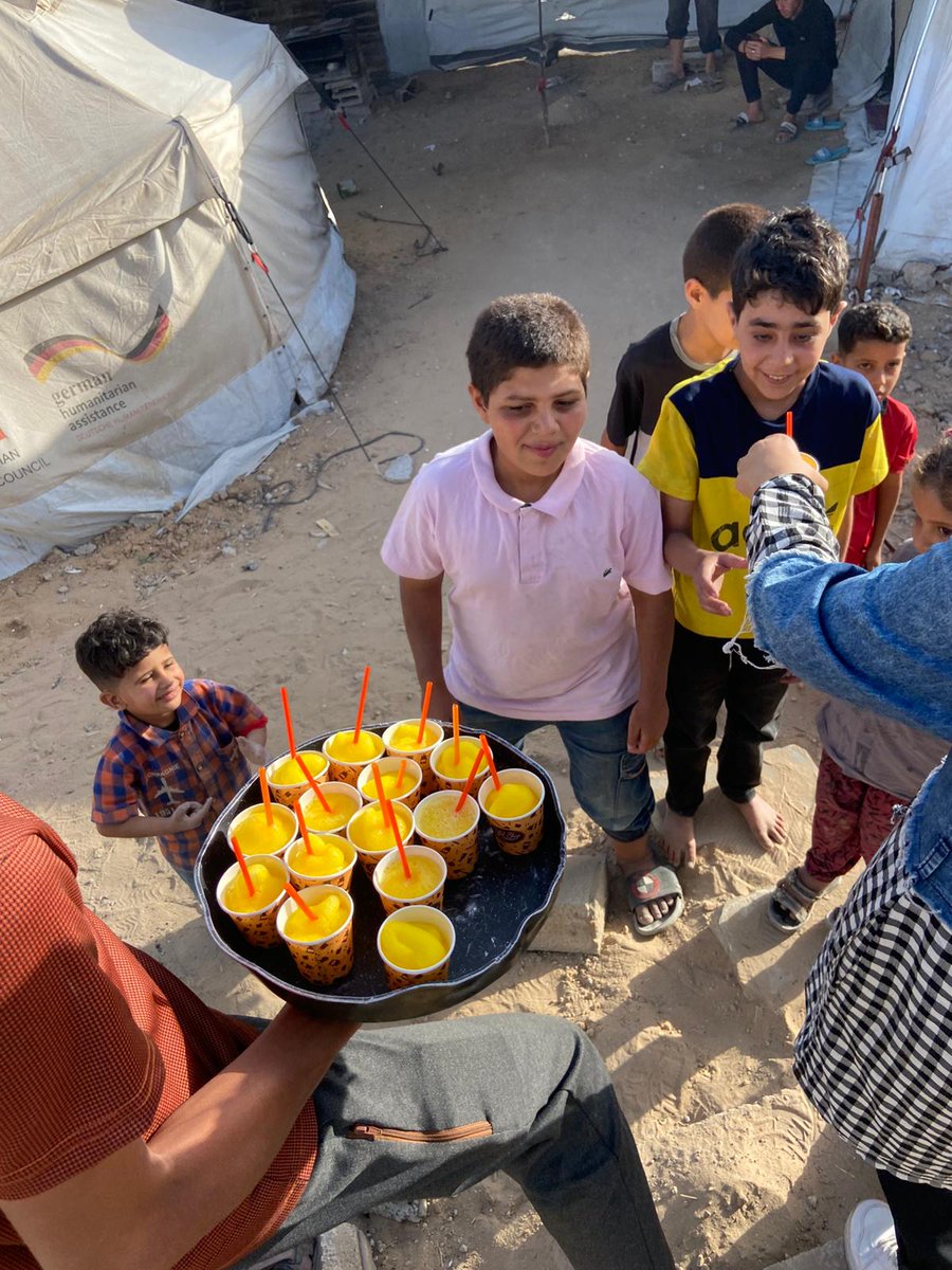 LoverHomeless's tweet photo. 🙏It is quite warm in Gaza these days, and yesterday we managed to give ice cream to kids in the tent camps around us! It is such a great feeling to make kids happy, my friends. They weren’t expecting something sweet at all, let alone ice cream, so the surprise was met with absolute amazement. It was the best moment I’ve felt in weeks. We hope to help all the people in our area and even those in the surrounding neighbourhoods as well. We hope to save the lives of both people and animals, as we will provide them with water. That at least is our plan, my friends. We need more donations in order to set this water desalination station up. It is our biggest dream to do this. Everyone, and I do mean everyone, is in dire need of water. Please understand it is not ‘just’ drinking water. We also need it to bathe, clean and cook. This is why everyone needs so much of it. As there is such a lack of clean water, we really would be helping thousands of people to survive. Combined with our kitchen, we can save so many people. It is hard to tell you just how much we need this. Nothing is more urgent. People are starving and dying of preventable diseases every day. More food and clean water would solve so many of our problems, my dear friends. Please, we are trying hard to provide everything we can for these poor civilians. Will you please help us by donating and sharing this message?🫂🙏💚https://t.co/js2KIOUNIj🙏🫂🥺
🙏🐾🐈https://t.co/rpOoxgIOgA🐾🐈🫂🙏
💧🙏🫂https://t.co/Vac3JkMNRU🫂🙏💧💧
🐾🐈🙏https://t.co/2ezHkCtdFt🙏💚🆘️🐾🐈