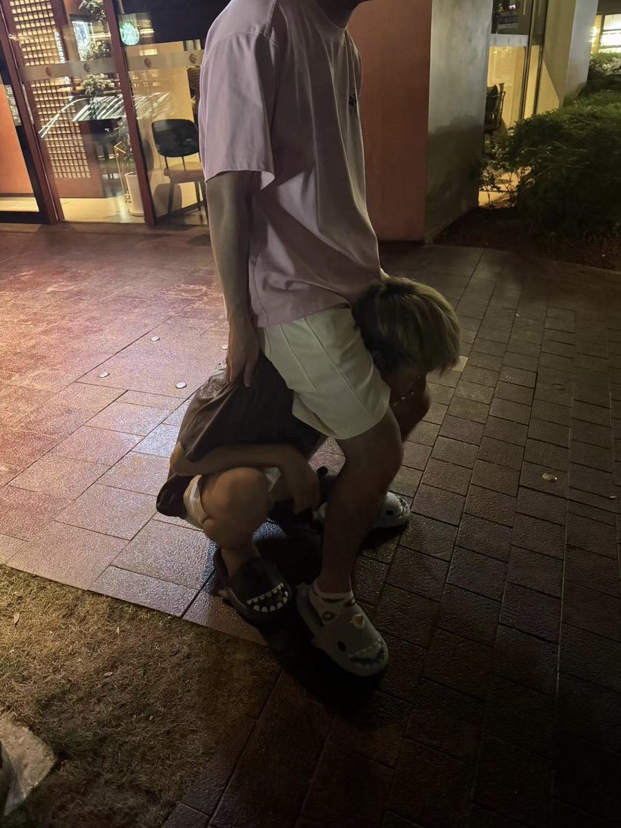 w926723w's tweet photo. - bin's #1 fanboy but he's actually a few months older than bin
- self-proclaimed kk's princess and nobody's master but has clarified that they are #normalfriends #nohomo
- according to himself quite a good cook
- easily embarrassed by compliments and would prefer to be scolded https://t.co/zGqGc6XtDq