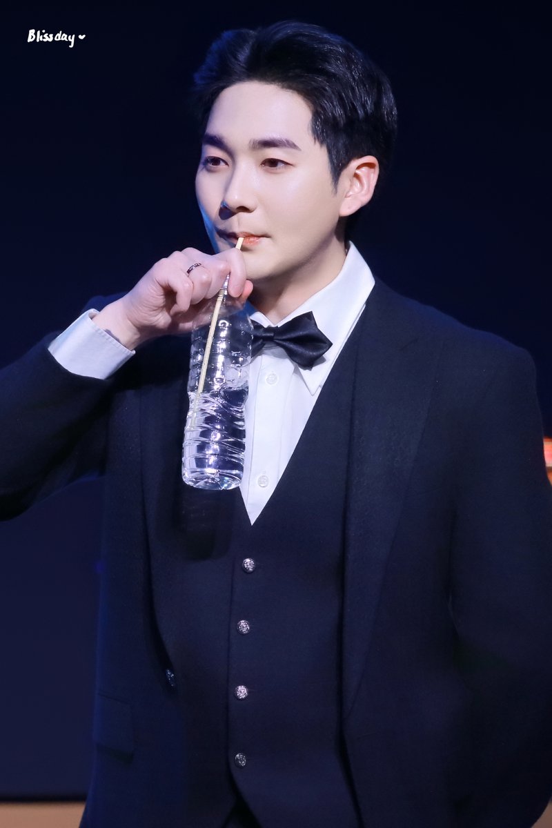 Blissday0521's tweet photo. 생일 축하해💚
올해도 아론이의 생일을 축하해 줄 수 있음에 감사해!
행복이 가득한 하루 보내길😊

#AARON_32ndSpring
#아론과_함께한_32번째_봄
#Happy_AARON_Day
#AARON #아론 #곽아론 https://t.co/nTMJ9E75Tu