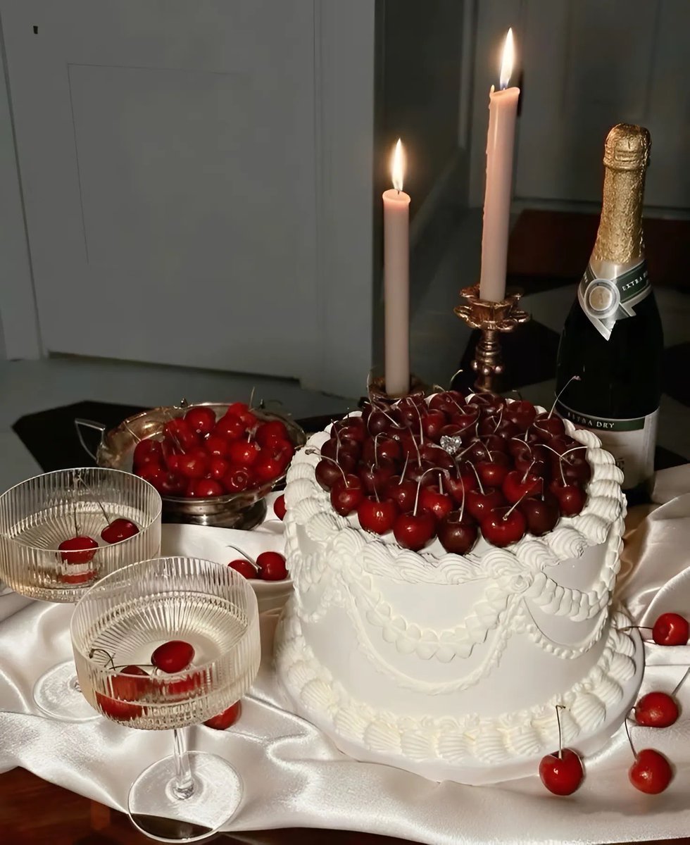 thirstypyre's tweet photo. ✮ — 520 , 𝙩𝙝𝙚 𝙙𝙖𝙮 𝙤𝙛 𝙡𝙤𝙫𝙚 💋’🎂

@9HERI &amp; @thirstypyre 
⠀⠀⠀⠀ ⠀⠀⠀⠀ https://t.co/vVJ3W4A01X